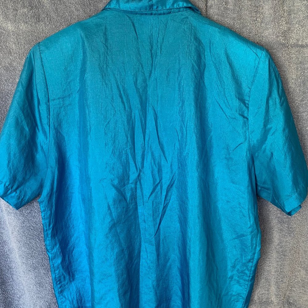 Ladies button down blouse - Picture 2 of 3